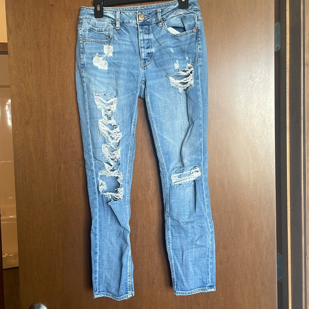 Distressed AE cropped bf cut jeans